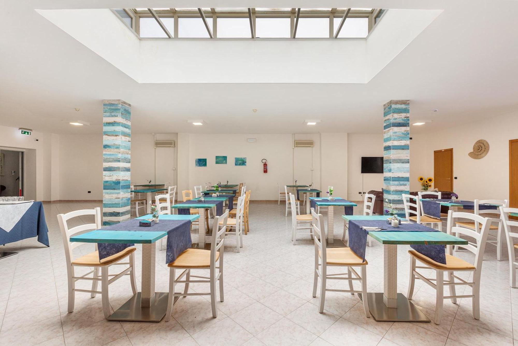 Hotel Il Riccio Porto Cesareo Exteriör bild