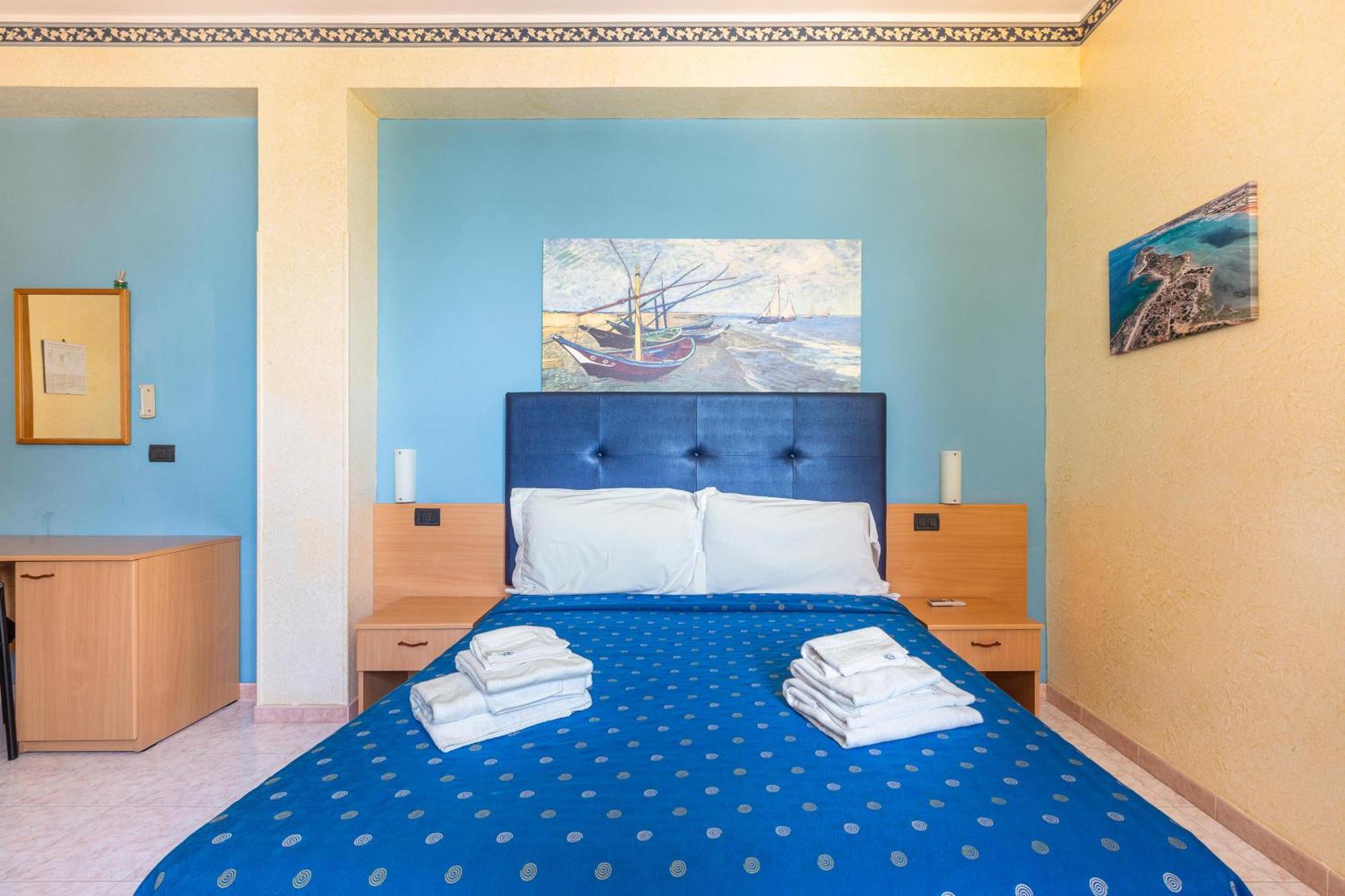 Hotel Il Riccio Porto Cesareo Exteriör bild