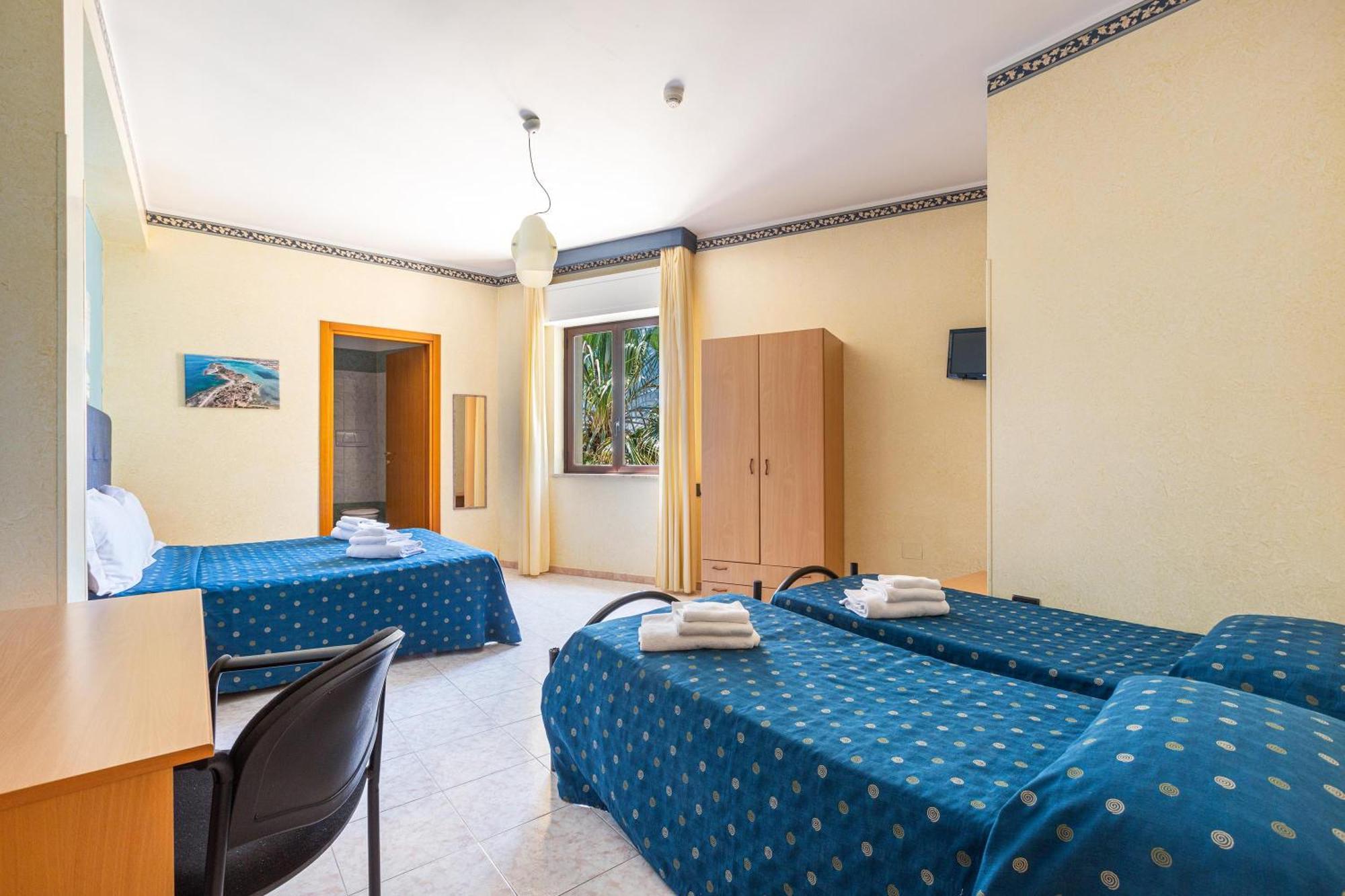 Hotel Il Riccio Porto Cesareo Exteriör bild