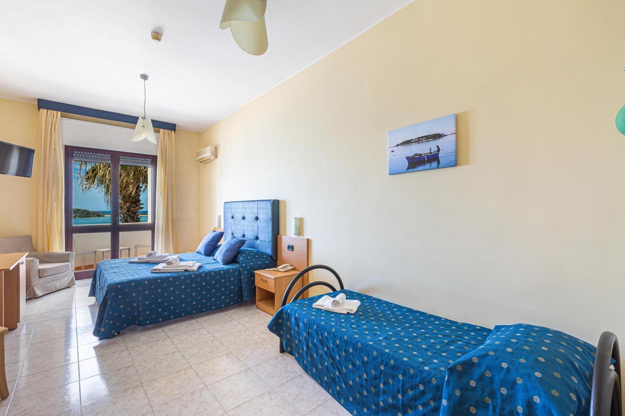 Hotel Il Riccio Porto Cesareo Exteriör bild