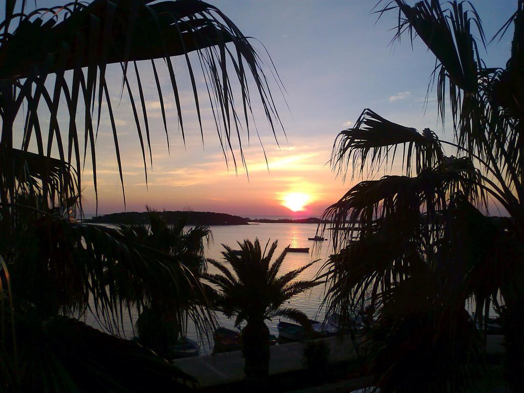 Hotel Il Riccio Porto Cesareo Exteriör bild