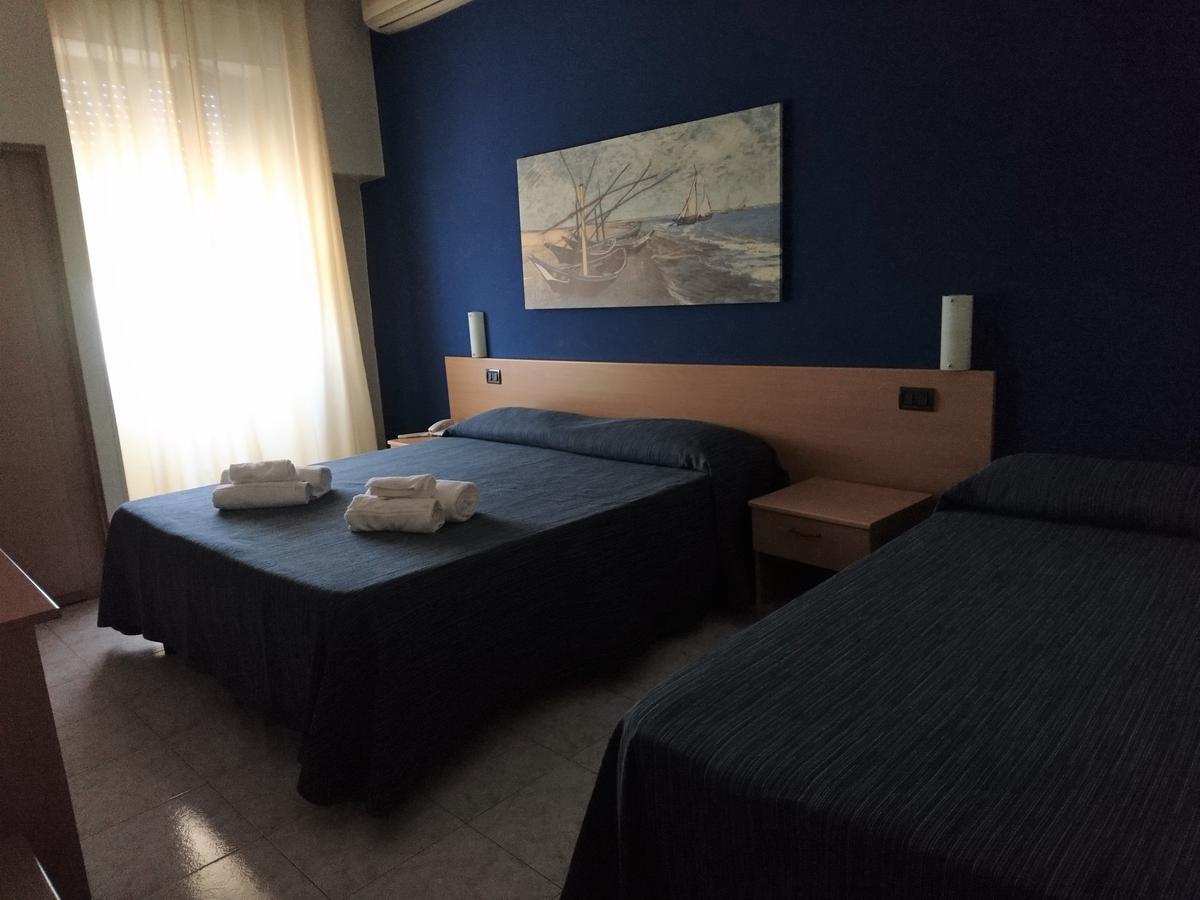 Hotel Il Riccio Porto Cesareo Exteriör bild