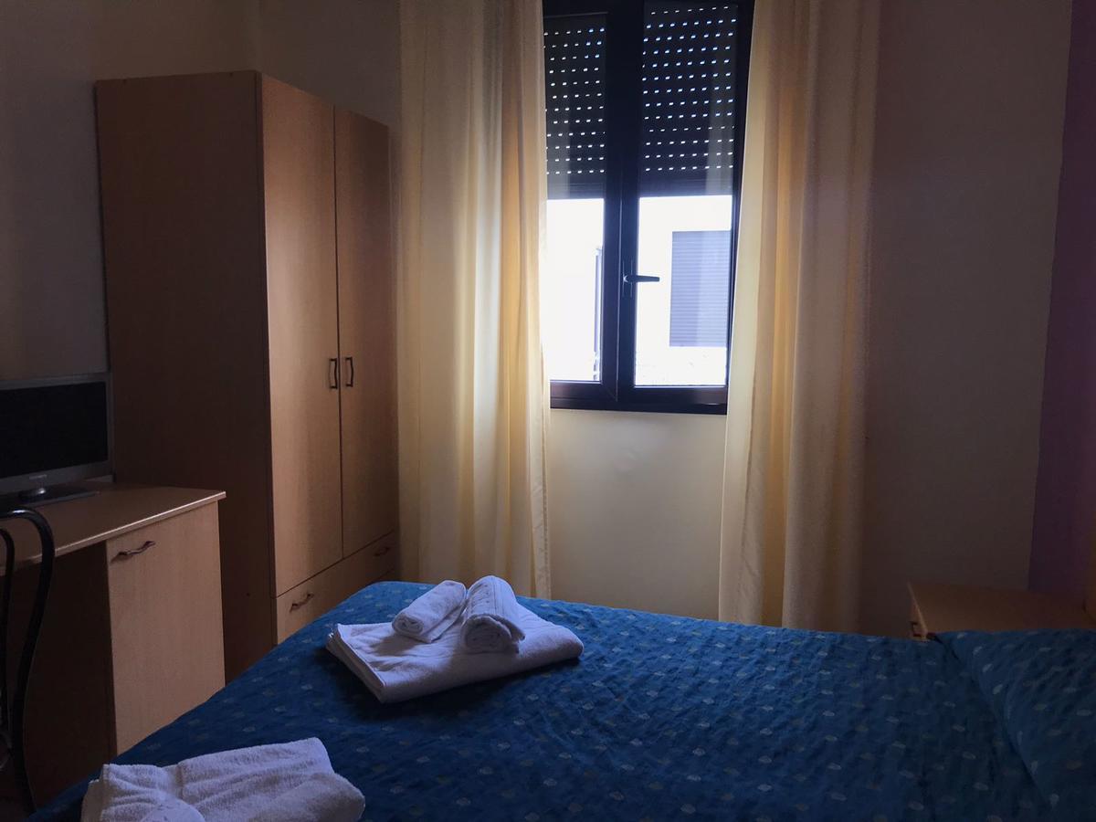 Hotel Il Riccio Porto Cesareo Exteriör bild